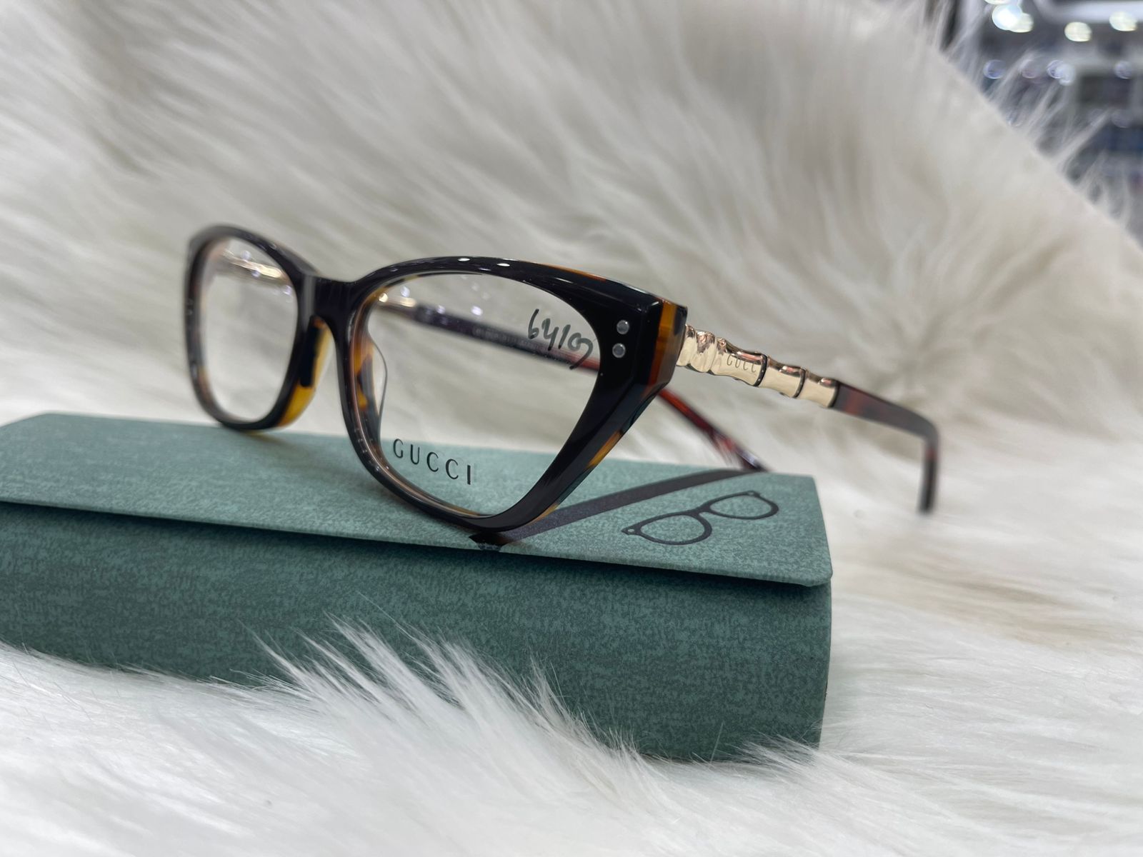 GUCCI 17288 C8 52.17.143